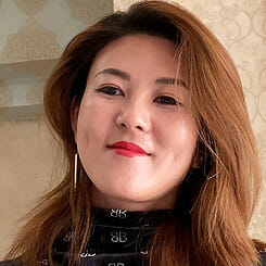 056Scarlett_model_245245